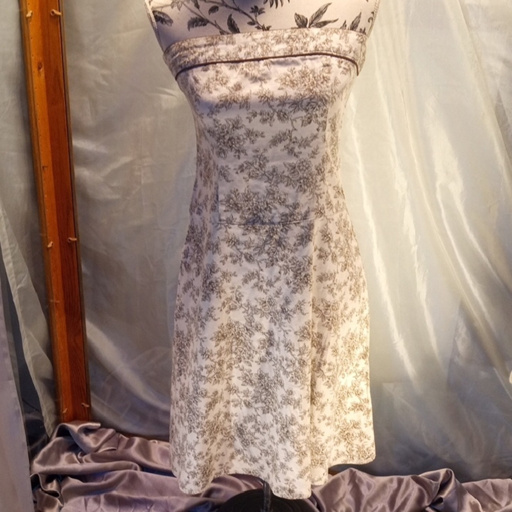 Chic Strapless Floral Dress - Cream And Brown